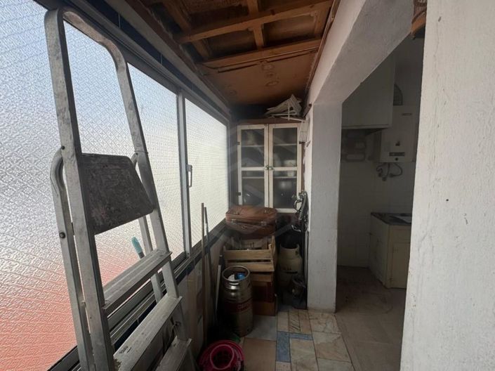 Image No.8-3 Bed House for sale