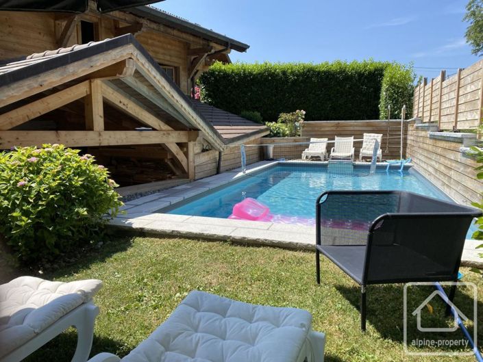 Image No.17-5 Bed Property for sale