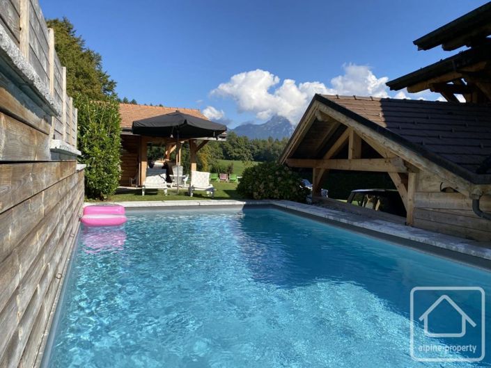 Image No.18-5 Bed Property for sale