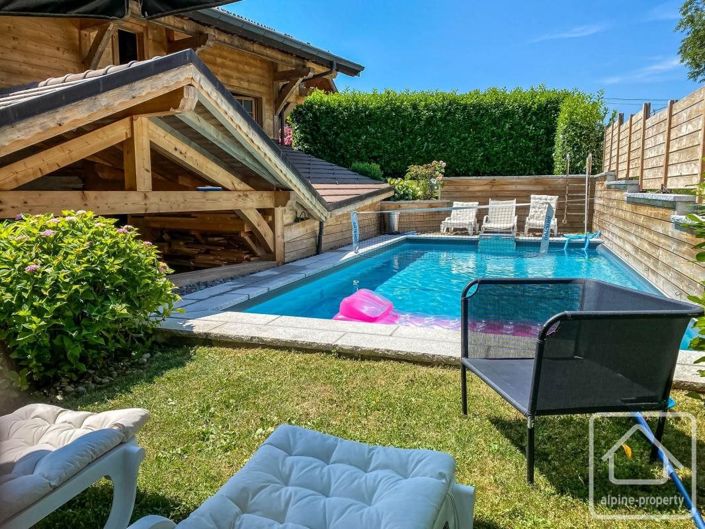Image No.18-5 Bed Property for sale