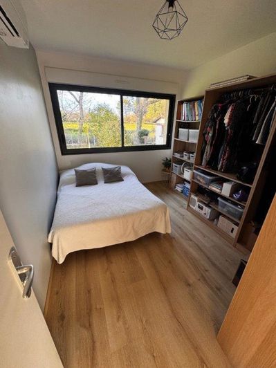 Image No.10-3 Bed House for sale