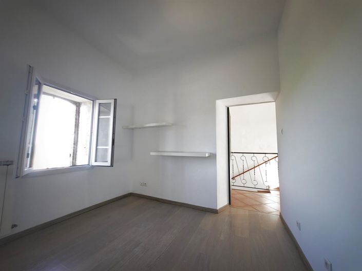 Image No.13-4 Bed House for sale