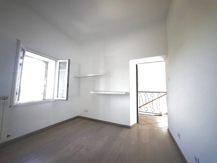 Image No.13-4 Bed House for sale