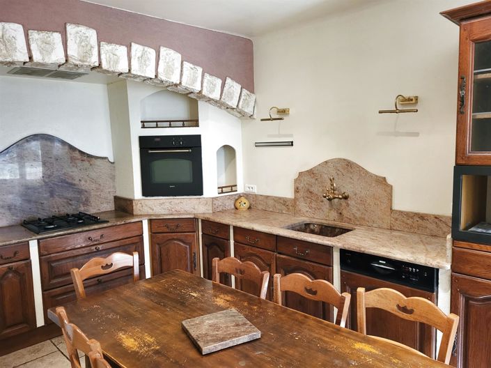 Image No.3-4 Bed House for sale