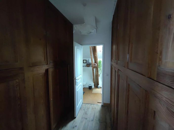 Image No.10-6 Bed House for sale