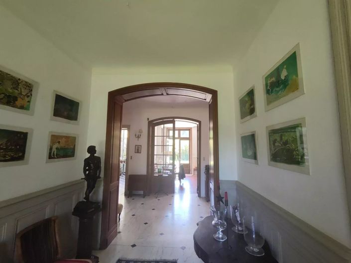 Image No.5-6 Bed House for sale