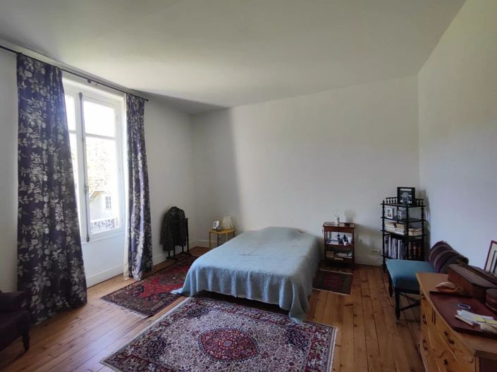 Image No.8-6 Bed House for sale