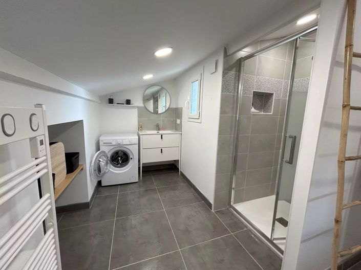 Image No.14-3 Bed House for sale