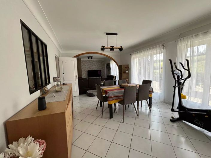 Image No.3-3 Bed House for sale