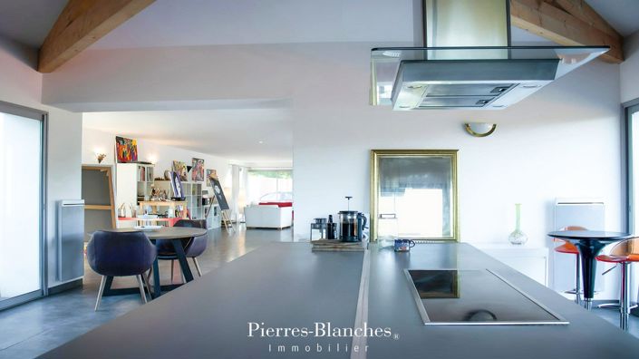 Image No.5-3 Bed House for sale