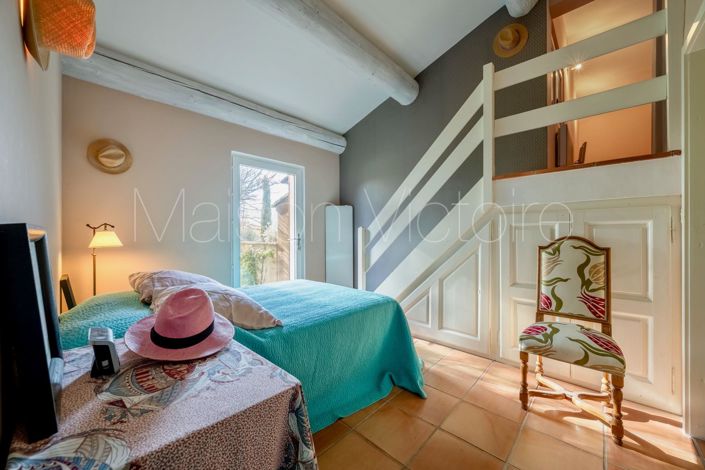 Image No.19-3 Bed House for sale