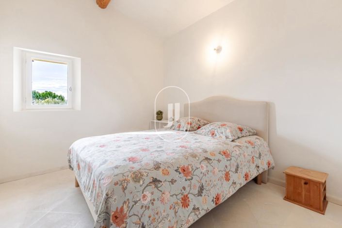 Image No.13-3 Bed House for sale