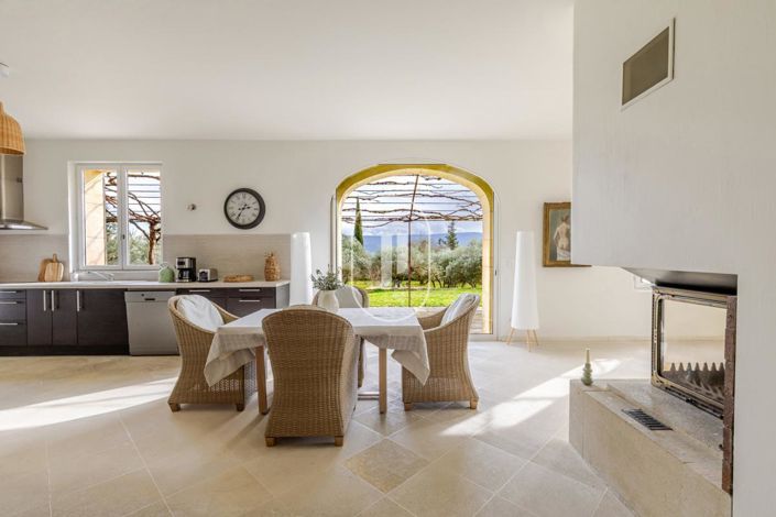 Image No.6-3 Bed House for sale