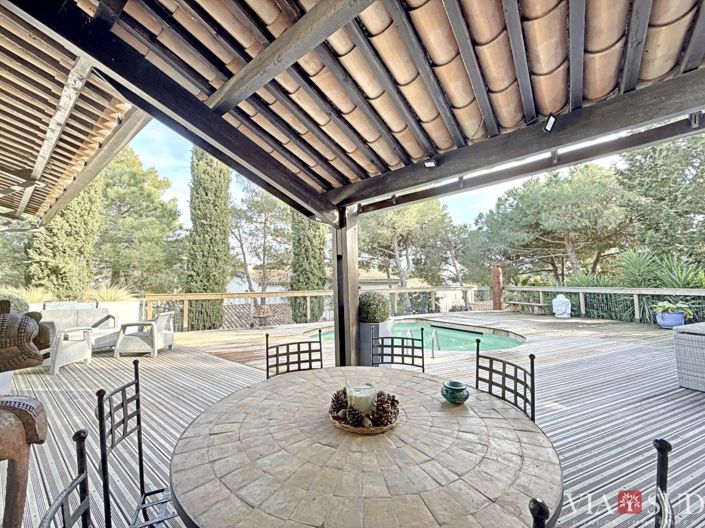 Image No.4-4 Bed Property for sale