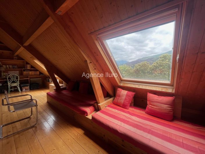 Image No.10-3 Bed House for sale