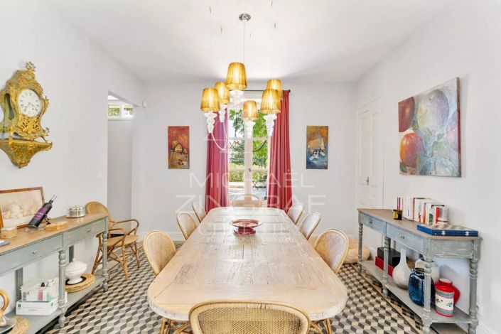 Image No.11-6 Bed House for sale