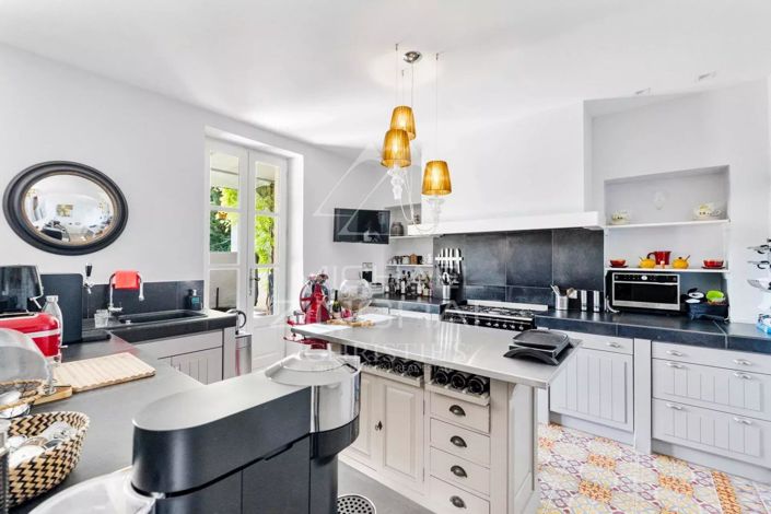 Image No.13-6 Bed House for sale