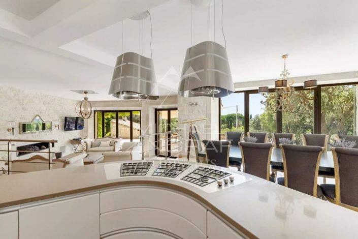 Image No.7-7 Bed House for sale