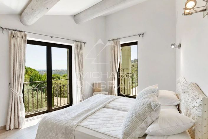 Image No.8-7 Bed House for sale