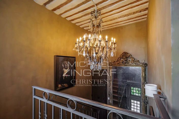 Image No.12-7 Bed House for sale