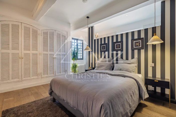 Image No.14-7 Bed House for sale