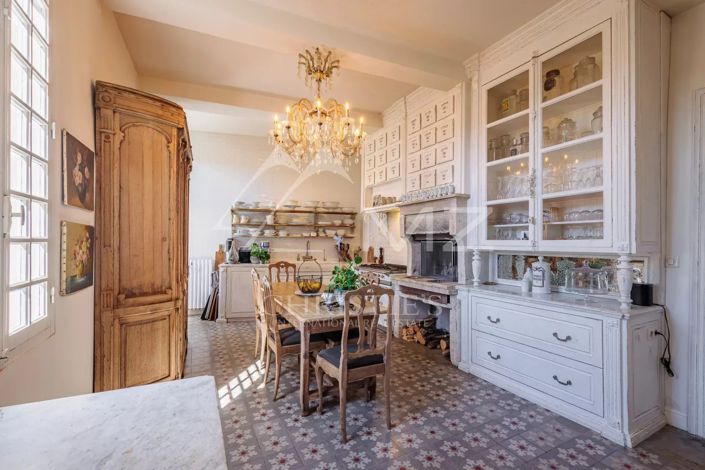Image No.7-7 Bed House for sale