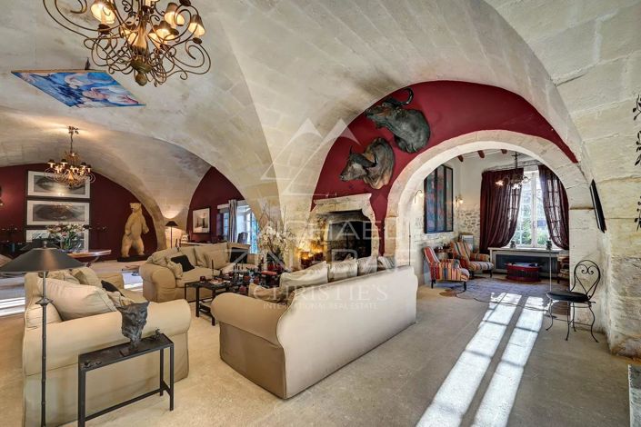 Image No.5-9 Bed House for sale