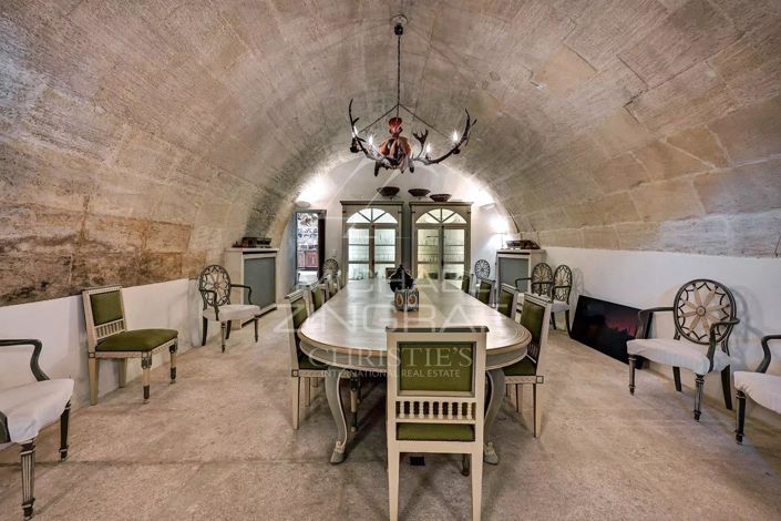 Image No.6-9 Bed House for sale