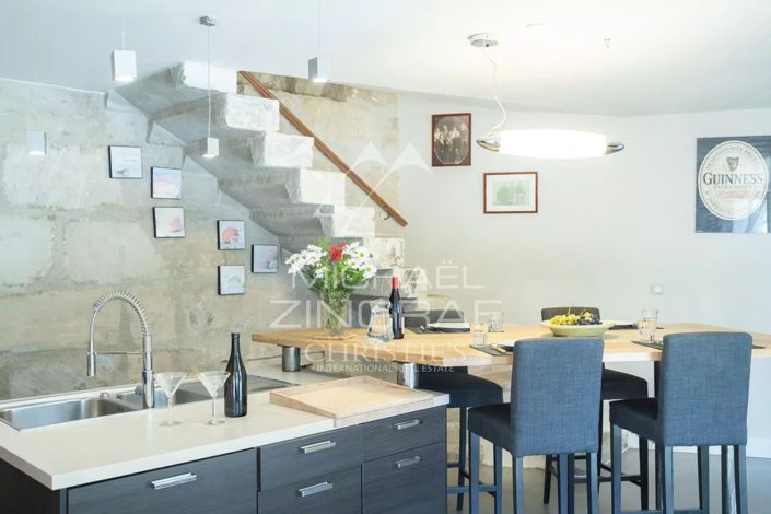 Image No.6-4 Bed House for sale