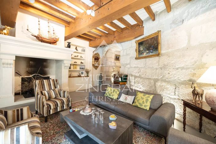 Image No.8-4 Bed House for sale