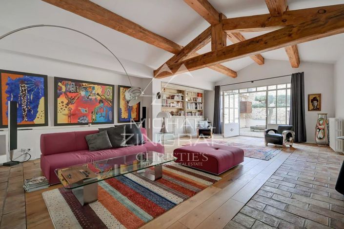 Image No.11-3 Bed House for sale