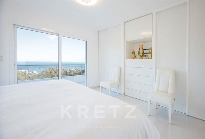 Image No.12-3 Bed Apartment for sale