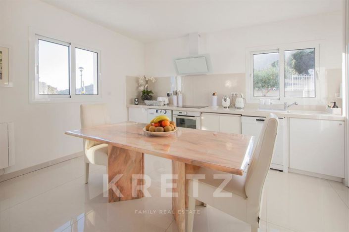 Image No.4-3 Bed Apartment for sale