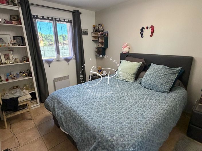 Image No.11-3 Bed House for sale