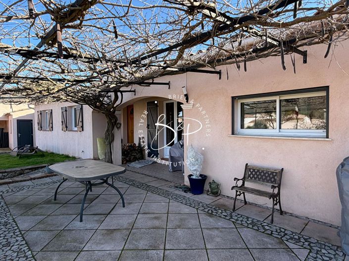 Image No.15-3 Bed House for sale