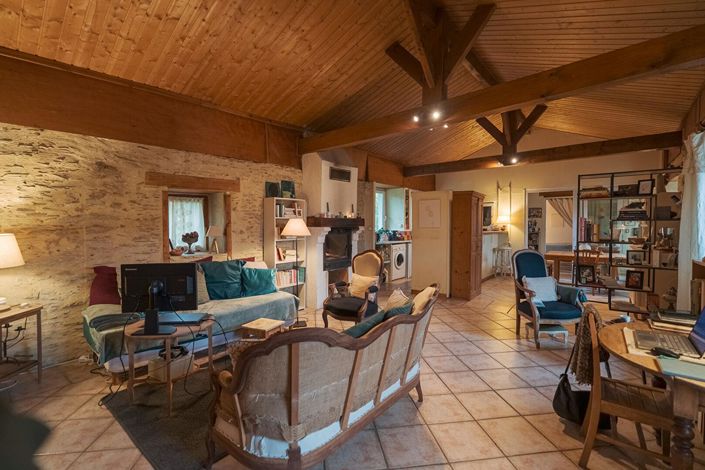 Image No.15-15 Bed House for sale