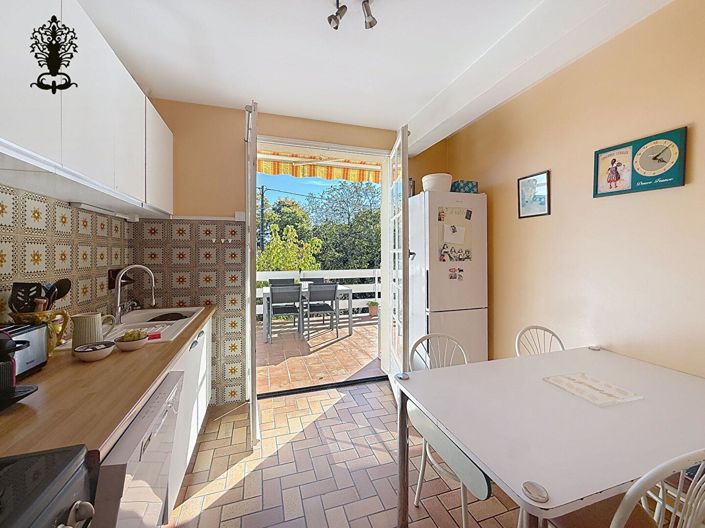 Image No.3-3 Bed House for sale