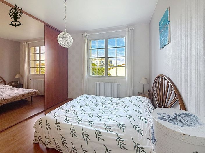 Image No.6-3 Bed House for sale