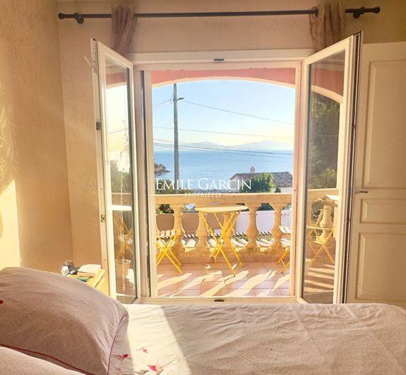 Image No.6-3 Bed House for sale