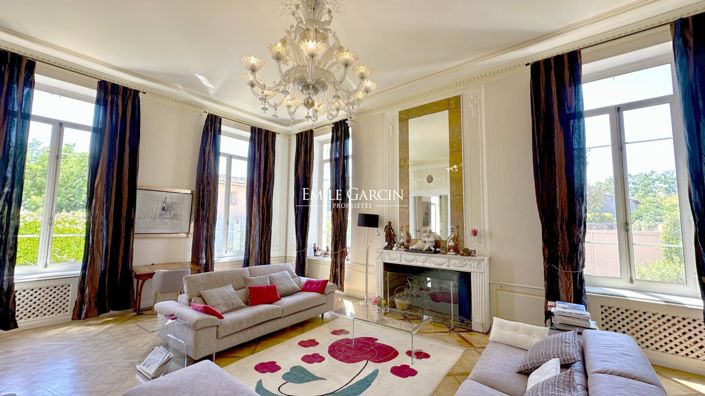 Image No.3-5 Bed Property for sale