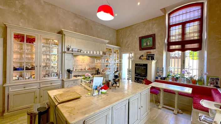 Image No.4-5 Bed Property for sale