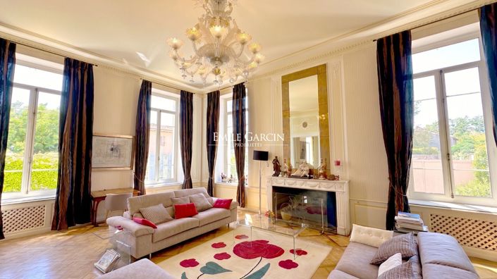 Image No.4-6 Bed House for sale