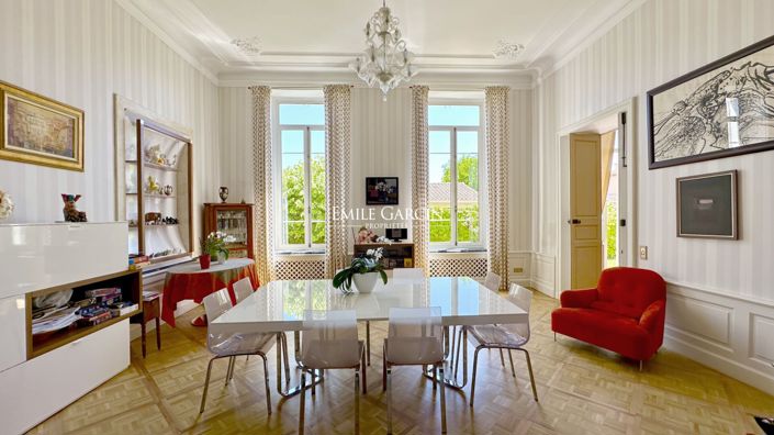 Image No.5-5 Bed Property for sale