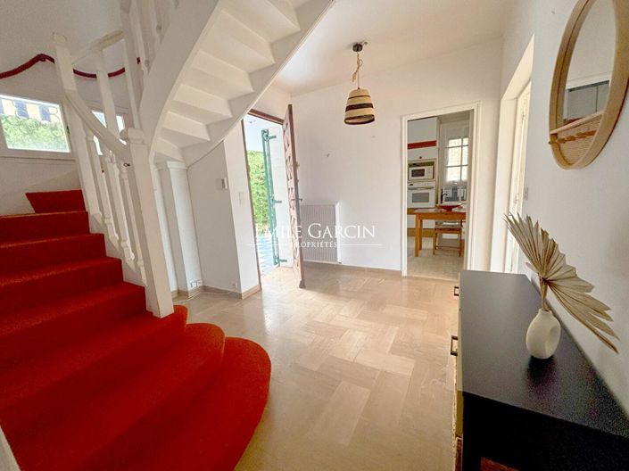 Image No.6-3 Bed House for sale