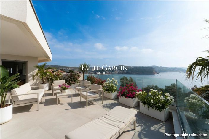 Image No.13-6 Bed Property for sale