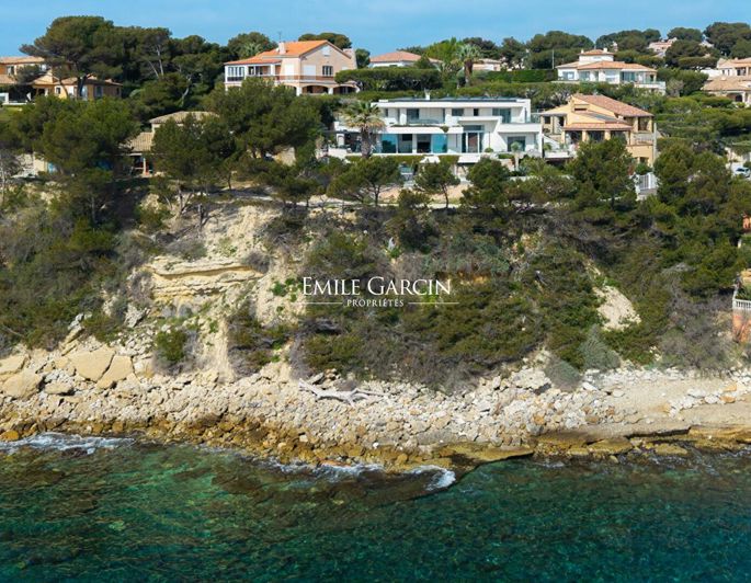 Image No.19-6 Bed Property for sale