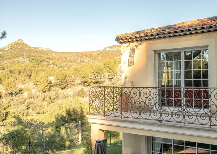 Image No.6-5 Bed House for sale