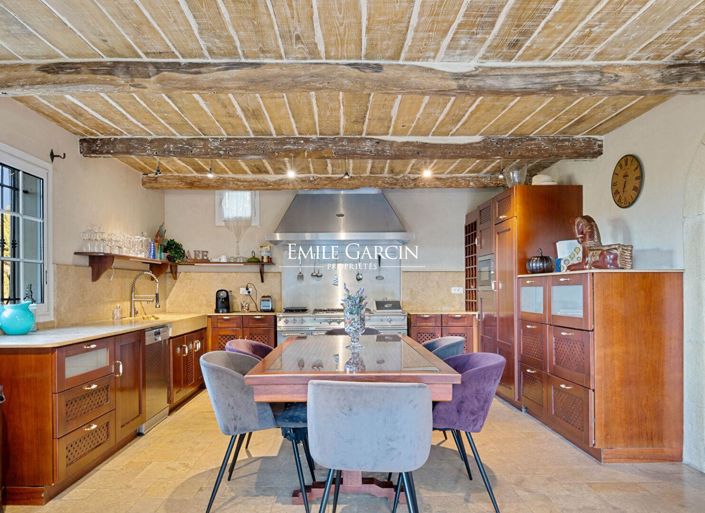 Image No.9-5 Bed House for sale