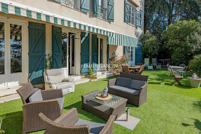 Image No.2-5 Bed House for sale