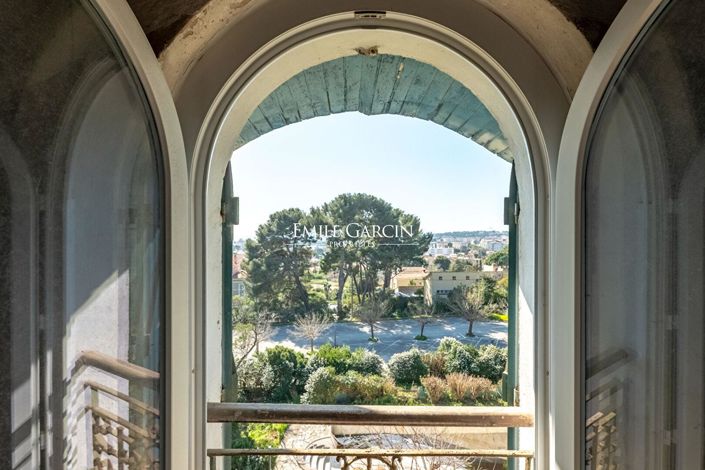 Image No.5-5 Bed House for sale